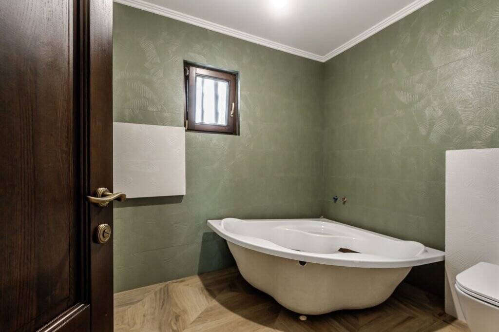 De vânzare Vilă de lux complet amenajată, ideală pentru o familie cu stil în zona 6 Vanatori 5 camere 4 dormitoare Arad 24