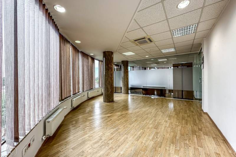 Închiriere spațiu de birouri premium în centru Arad 