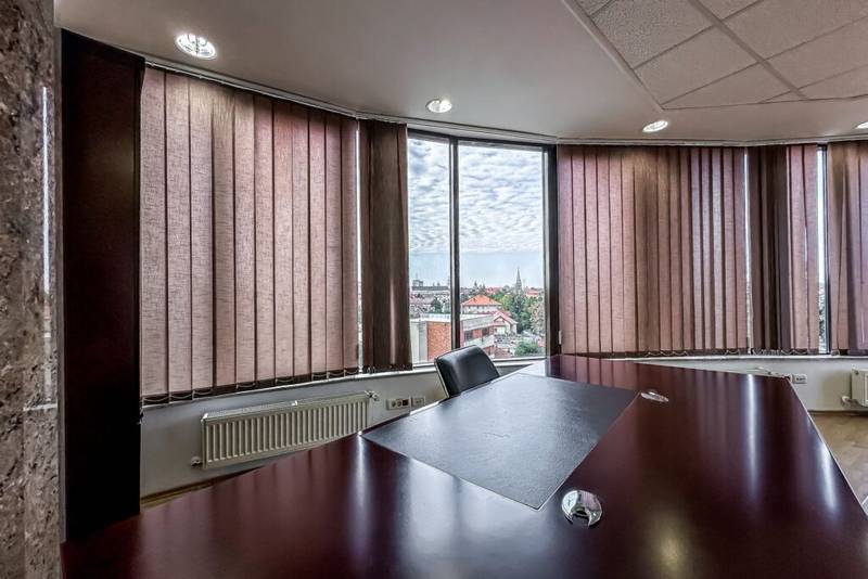 Închiriere spațiu de birouri premium în centru Arad 