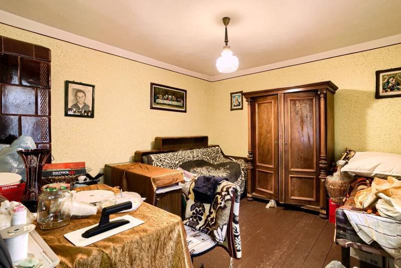 Casă cu potențial de renovat situată la doar 20 de minute de Arad De vânzare Casă cu potențial de renovat situată la doar 20 de minute de Arad în zona Arad 3 camere 2 dormitoare Arad 3