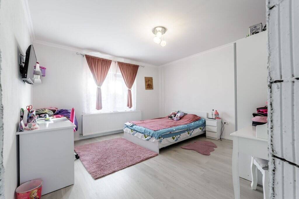 De vânzare Casă nouă de vânzare în cartierul nou din Zimand, Comision 0 în zona Arad 4 camere 3 dormitoare Arad 3