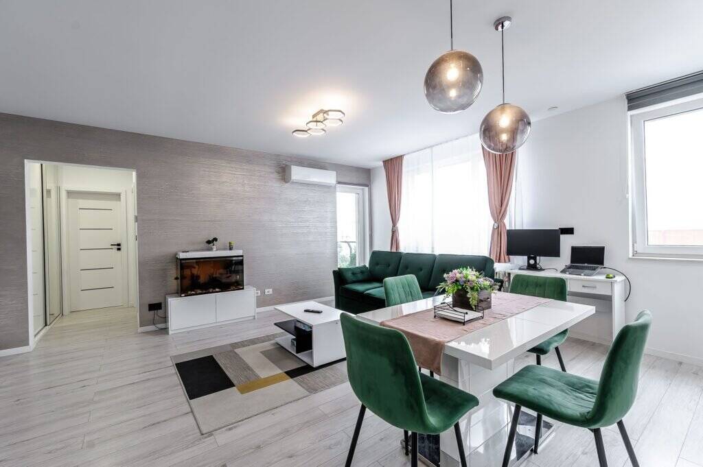 De vânzare Apartament superb, ultrafinisat, bloc nou lângă Medlife Genesys în zona Micalaca 2 camere 1 dormitor Arad 2
