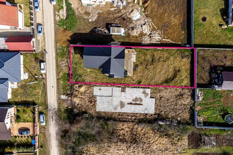 REZERVAT! Casă la roșu cu teren de 752 mp, Mandruloc. Arad De vânzare REZERVAT! Casă la roșu cu teren de 752 mp, Mandruloc. Arad în zona Arad 5 camere 3 dormitoare Arad 3