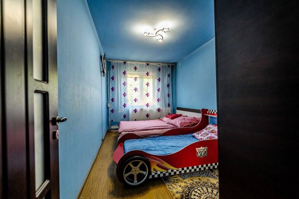 De vânzare Apartament cu 3 camere cu centrala proprie in zona UTA Comision 0 în zona UTA 3 camere 2 dormitoare Arad 4