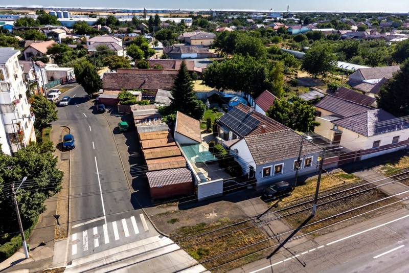 Casă 5 camere – teren 1214 mp – la cheie – Aradul Nou – COMISION 0% De vânzare Casă 5 camere – teren 1214 mp – la cheie – Aradul Nou – COMISION 0% în zona Aradul Nou 5 camere Arad 1