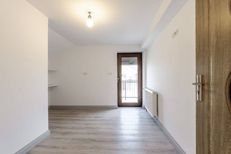 De vânzare Proprietate Rezervata casă modernă de vânzare la intrare in Zimand Cuz în zona Arad 4 camere 3 dormitoare Arad 6