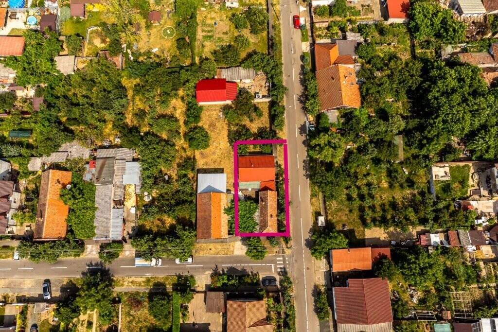 De vânzare Rezervat Două case în aceeași curte cartier Bujac, 343 mp teren în zona Bujac 5 camere 4 dormitoare Arad 2