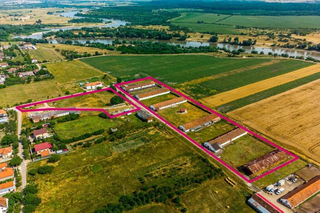 Fermă Mândruloc 25.000 mp 