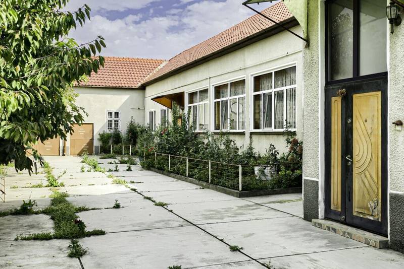 Casa din caramida 7 camere – Aradul Nou – COMISION 0% De vânzare Casa din caramida 7 camere – Aradul Nou – COMISION 0% în zona Aradul Nou 7 camere 5 dormitoare Arad 3