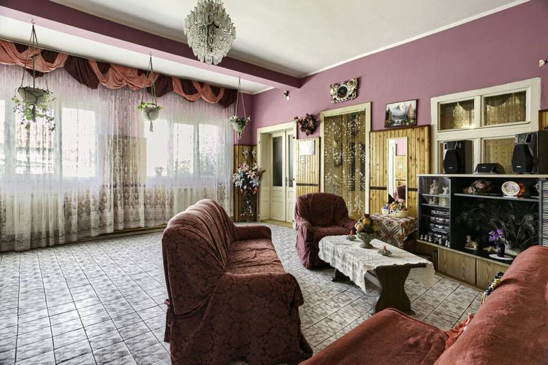 Casa din caramida 7 camere – Aradul Nou – COMISION 0% De vânzare Casa din caramida 7 camere – Aradul Nou – COMISION 0% în zona Aradul Nou 7 camere 5 dormitoare Arad 9