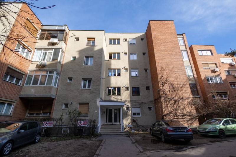 Apartament decomandat 3 camere – str. Horia – COMISION 0% De vânzare Apartament decomandat 3 camere – str. Horia – COMISION 0% în zona Ultracentral 3 camere 2 dormitoare Arad 6