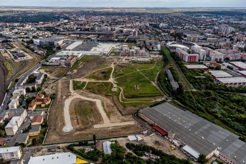 Teren generos pentru casa ta, in mijlocul orașului FĂRĂ AGENȚIE De vânzare Teren generos pentru casa ta, in mijlocul orașului FĂRĂ AGENȚIE în zona Aurel Vlaicu 3 camere Arad 2