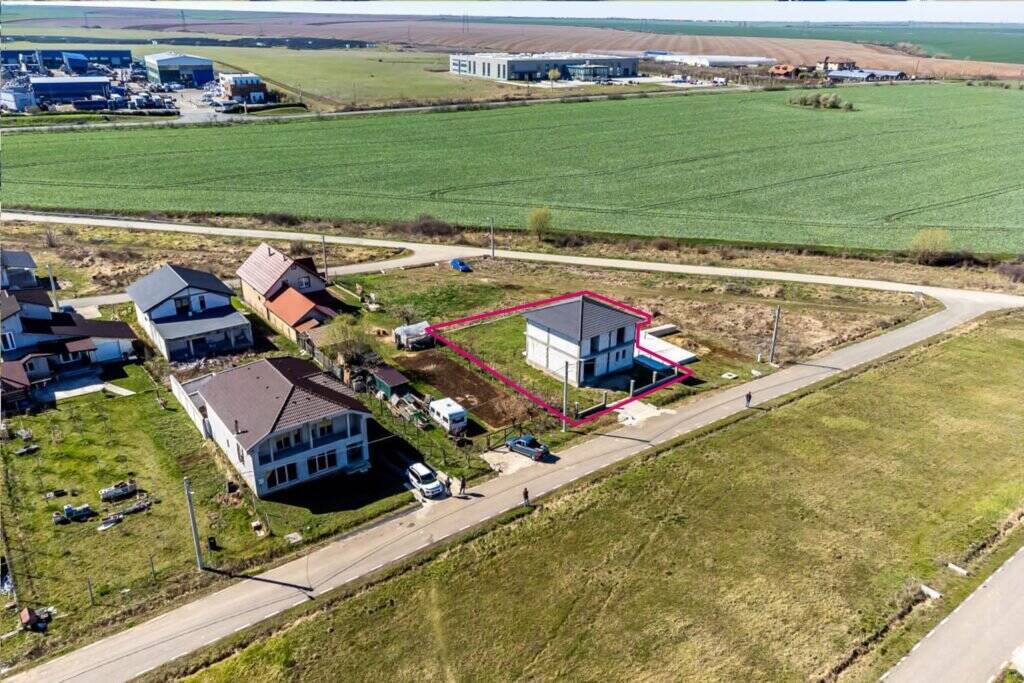 Casa Ta  – Într-un cartier nou, lângă natură în Frumușeni, Arad De vânzare Casa Ta  – Într-un cartier nou, lângă natură în Frumușeni, Arad în zona Arad 5 camere Arad 6