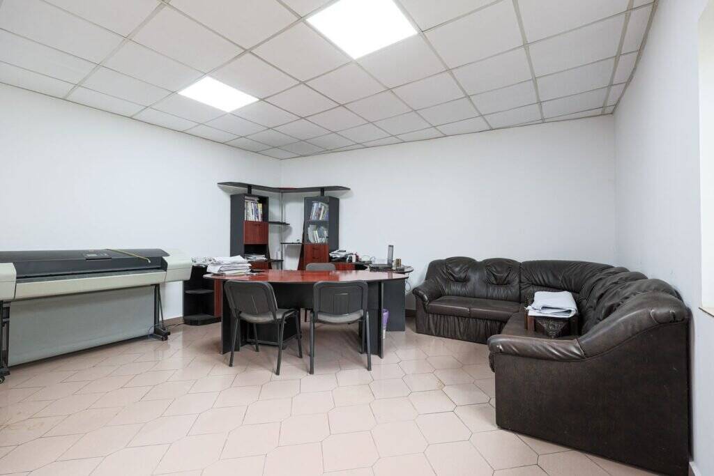 De vânzare De vanzare apartament transformat in birou în zona Central 3 camere Arad 1