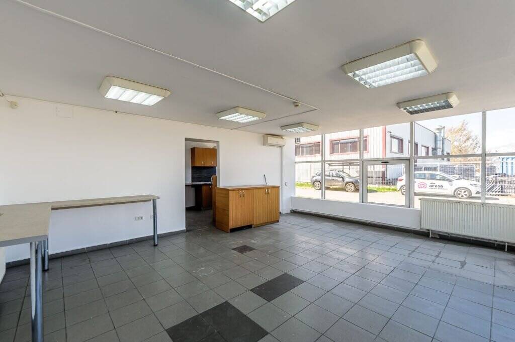 Hală industrială ideală pentru producție sau showroom în Arad 553mp De închiriat Hală industrială ideală pentru producție sau showroom în Arad 553mp în zona Gradiste 2 camere Arad 8