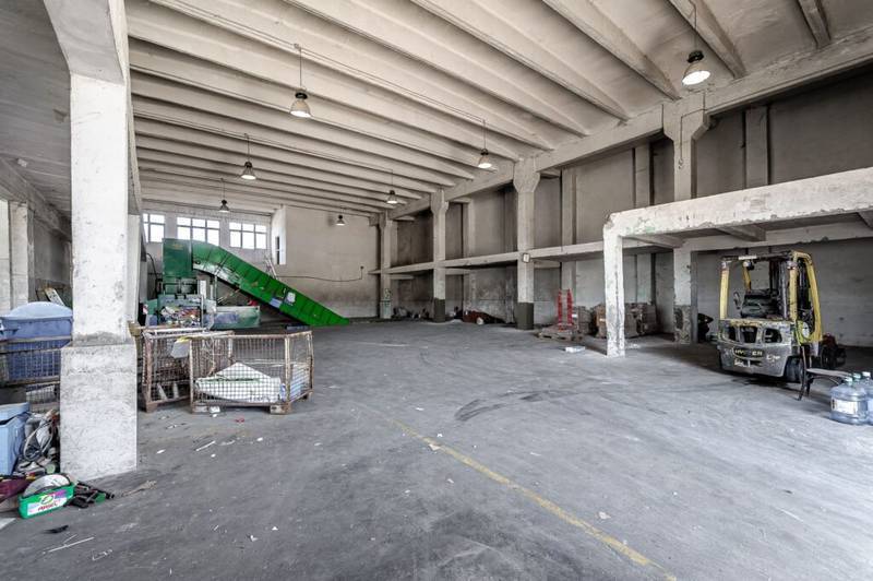Hala depozit/spatiu productie 596mp+2171mp curte de inchiriat De închiriat Hala depozit/spatiu productie 596mp+2171mp curte de inchiriat în zona Aurel Vlaicu 4 camere Arad 9