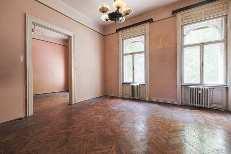De vânzare Proprietate VÂNDUTĂ! Locație de exceptie în zona Ultracentral 4 camere 3 dormitoare Arad 3