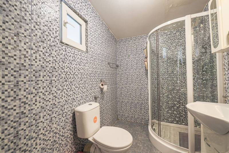 De vânzare Casă renovată cu 3 camere din cărămidă în Gradiste în zona Gradiste 3 camere 2 dormitoare Arad 5
