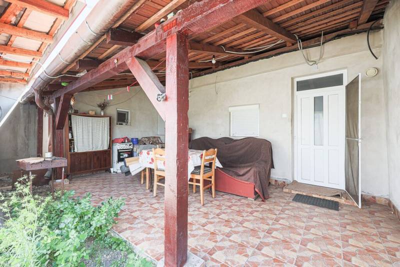 De vânzare Casă renovată cu 3 camere din cărămidă în Gradiste în zona Gradiste 3 camere 2 dormitoare Arad 8