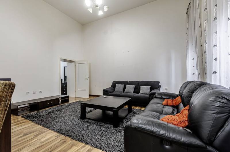 De vânzare Apartament 2 camere – Etaj 1 – Palatul Neumann, Arad – COMISION 0% în zona Ultracentral 2 camere 1 dormitor Arad 3