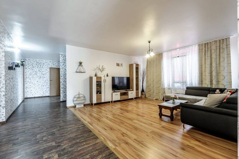 De vânzare Casă 2008 – 6 camere – teren 1440 mp – Zadareni, Arad – COMISION 0% în zona Arad 6 camere 4 dormitoare Arad 3