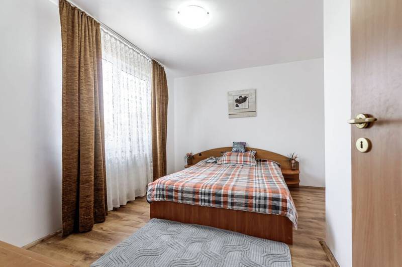 De vânzare Casă 2008 – 6 camere – teren 1440 mp – Zadareni, Arad – COMISION 0% în zona Arad 6 camere 4 dormitoare Arad 5