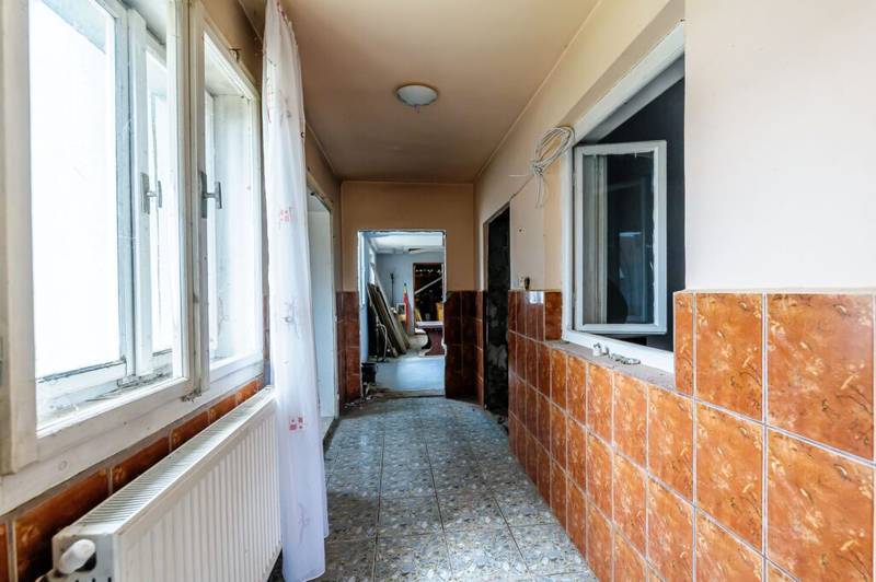 Casă din caramida cu teren generos în Felnac Comision 0 De vânzare Casă din caramida cu teren generos în Felnac Comision 0 în zona Arad 3 camere 2 dormitoare Arad 5