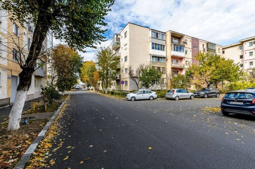 Apartament accesibil cu 2 camere, în zona 500 Micalaca De vânzare Apartament accesibil cu 2 camere, în zona 500 Micalaca în zona Micalaca 2 camere 1 dormitor Arad 1