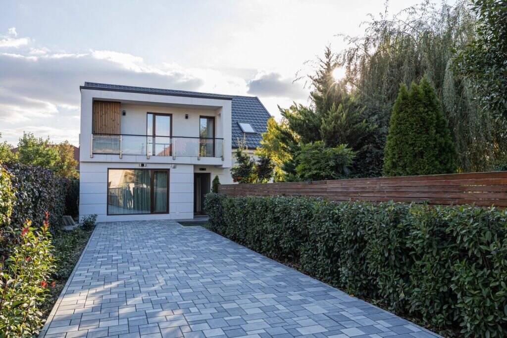 De vânzare Casă premium în Subcetate, construcție nouă finisaje de lux Comision 0 în zona Subcetate 5 camere 4 dormitoare Arad 1