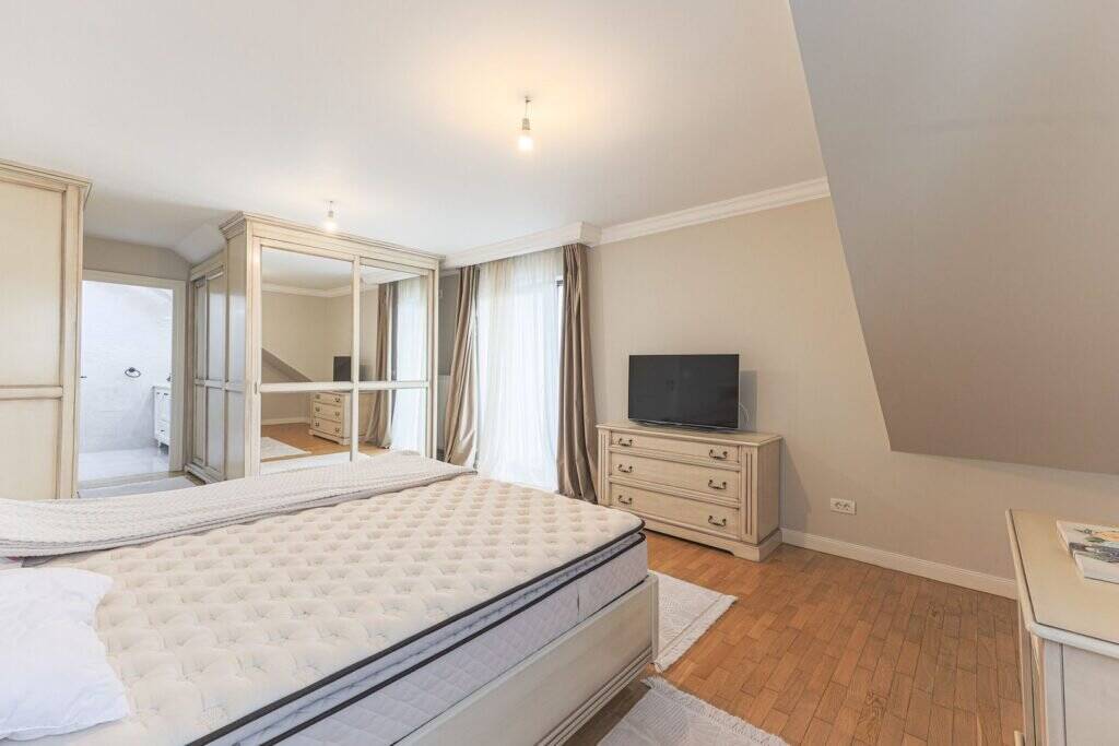 De vânzare Casă premium în Subcetate, construcție nouă finisaje de lux Comision 0 în zona Subcetate 5 camere 4 dormitoare Arad 10