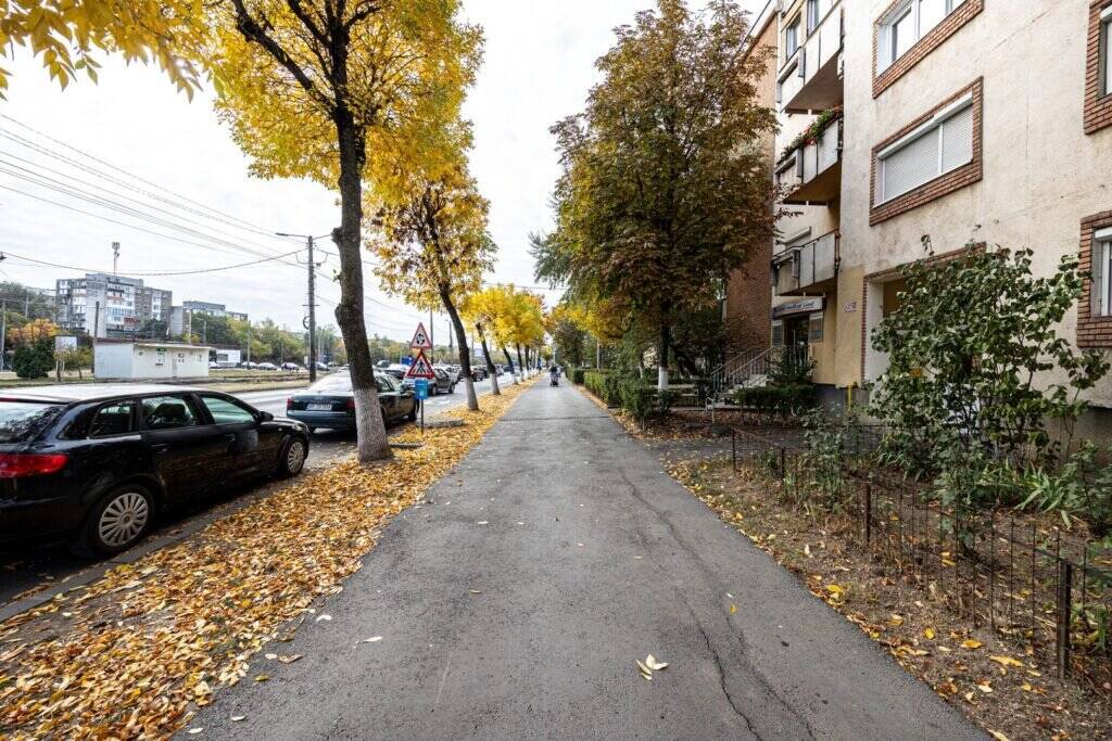 De vânzare Rezervat Apartament cu 3 camere decomandat in Zona 300 în zona Micalaca 3 camere 2 dormitoare Arad 7