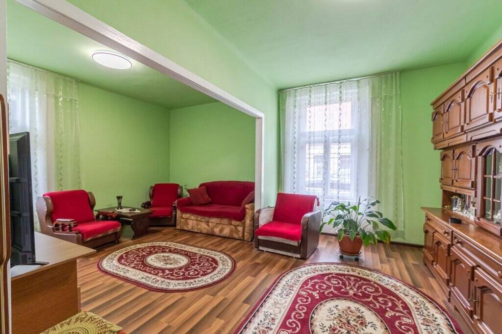 Fără comision! Proprietate vândută Apartament primitor într-o clădire deosebită în zona Ultracentral 3 camere 2 dormitoare Arad 3