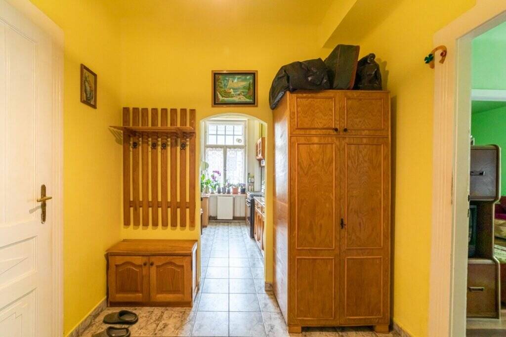 Fără comision! Proprietate vândută Apartament primitor într-o clădire deosebită în zona Ultracentral 3 camere 2 dormitoare Arad 9