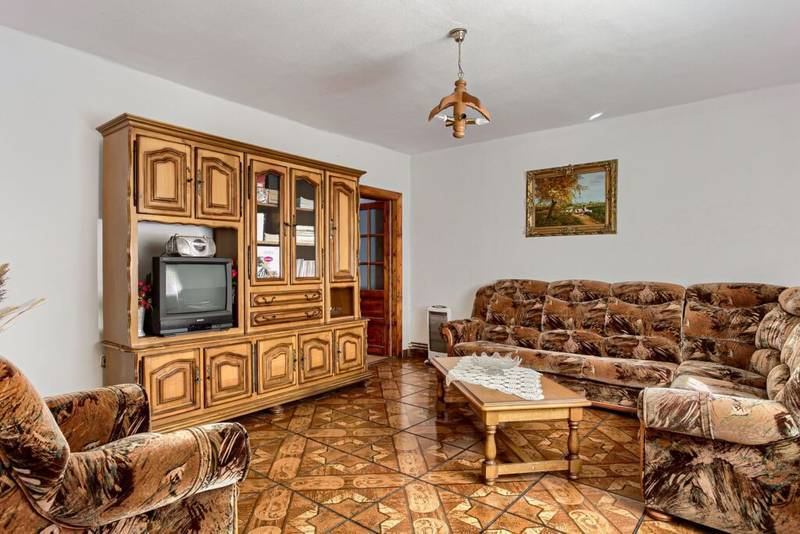 De vânzare Casa cu 5 camere în Fântânele în zona Arad 6 camere 3 dormitoare Arad 5