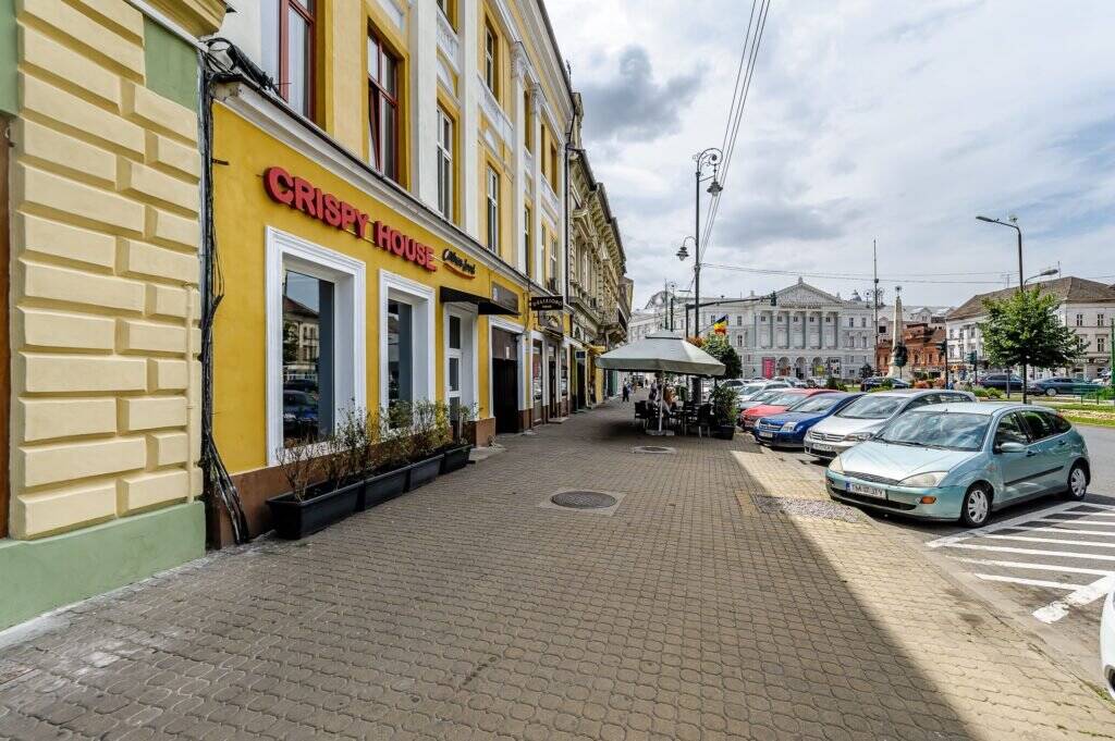 De vânzare Spațiu comercial ultracentral, zona Teatru. în zona Ultracentral 3 camere Arad 2