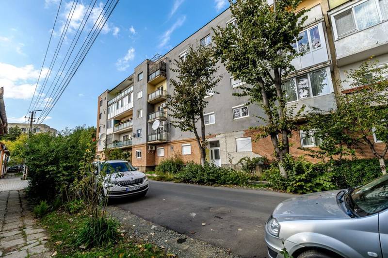 Fără comision! Apartament decomandat 3 camere în Grădiște, accesibil și spațios. în zona Gradiste 3 camere 2 dormitoare Arad 1