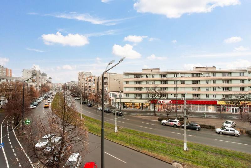 De vânzare PROPRIETATE VÂNDUTĂ Apartament decomandat cu 3 camere in zona Garii în zona P-ta Garii 3 camere Arad 1