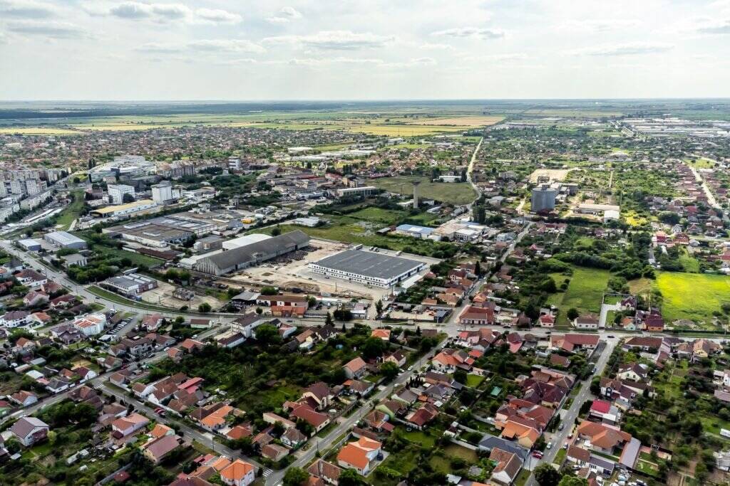 De închiriat Birouri renovate de inchiriat în Poetului Business Park Arad în zona UTA 2 camere Arad 5