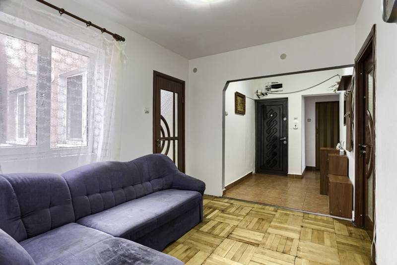 Fără comision! Apartament spatios cu 4 camere strada Fat Frumos în zona Aurel Vlaicu 4 camere 3 dormitoare Arad 4