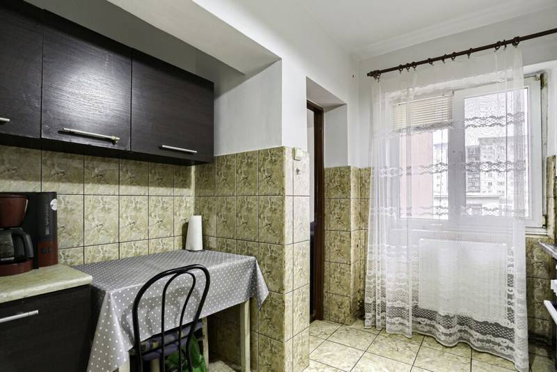 Fără comision! Apartament spatios cu 4 camere strada Fat Frumos în zona Aurel Vlaicu 4 camere 3 dormitoare Arad 8