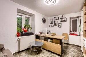 Spațiu ideal pentru birouri sau clinici Fără comision! Spatiu ideal pentru birouri sau clinici în zona Ultracentral 9 camere Arad 1