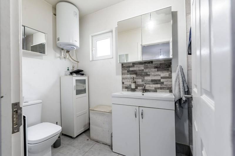 De vânzare Casa 3 camere P+M în Munar, la 25 km de Arad – COMISION 0% în zona Arad 3 camere 2 dormitoare Arad 5