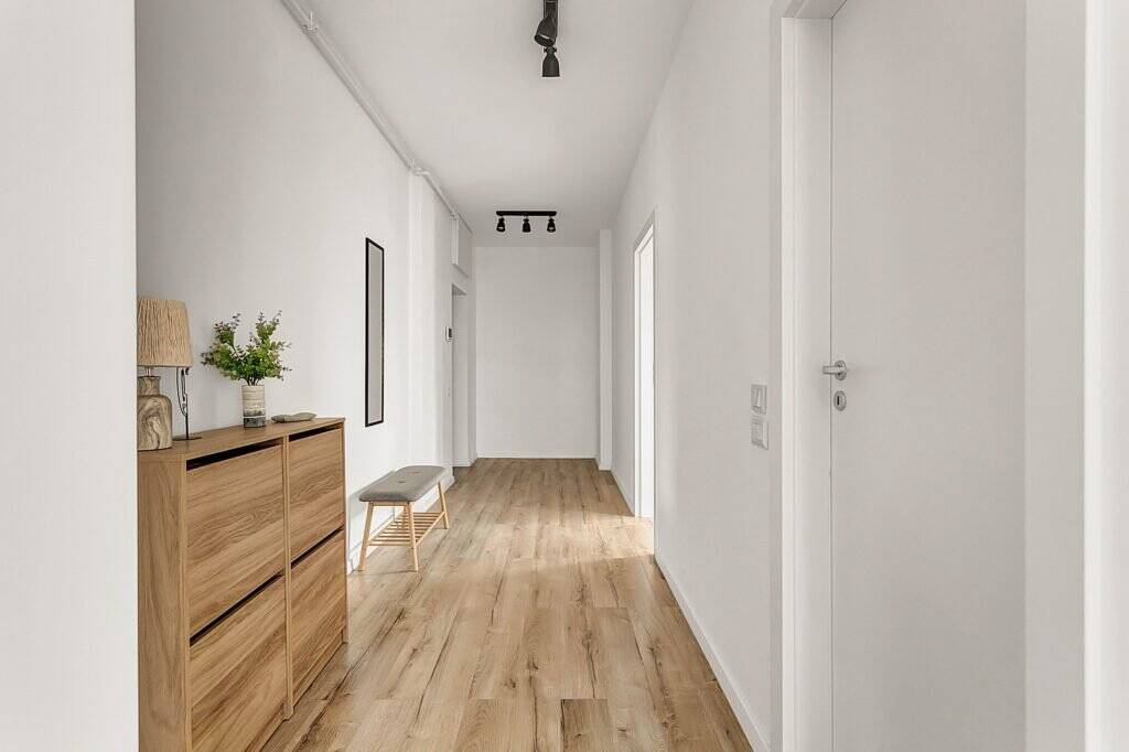 Apartament, cu 2 dormitoare, cartier exclusivisist! De vânzare Apartament, cu 2 dormitoare, cartier exclusivisist! în zona UTA 3 camere 2 dormitoare Arad 10