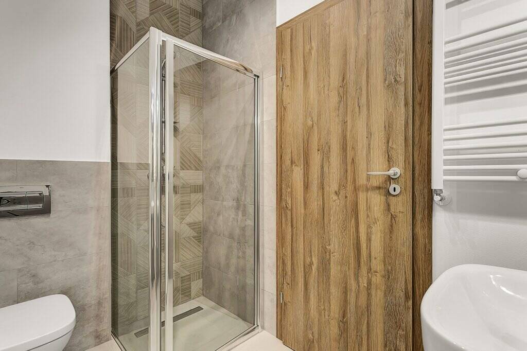 Apartament, cu 2 dormitoare, cartier exclusivisist! De vânzare Apartament, cu 2 dormitoare, cartier exclusivisist! în zona UTA 3 camere 2 dormitoare Arad 13