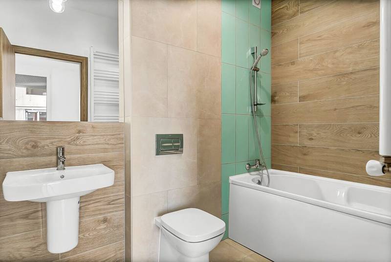 Apartament, cu 2 dormitoare, cartier exclusivisist! De vânzare Apartament, cu 2 dormitoare, cartier exclusivisist! în zona UTA 3 camere 2 dormitoare Arad 17