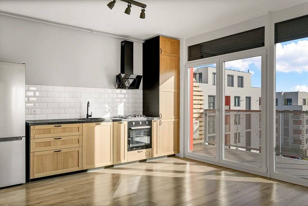 Apartament, cu 2 dormitoare, cartier exclusivisist! De vânzare Apartament, cu 2 dormitoare, cartier exclusivisist! în zona UTA 3 camere 2 dormitoare Arad 4