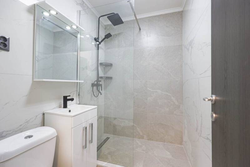 Apartament 2 camere, renovat și disponibil imediat în Fortuna/Vlaicu De vânzare Apartament 2 camere, renovat și disponibil imediat în Fortuna/Vlaicu în zona Fortuna 2 camere 1 dormitor Arad 3