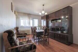 Apartament 3 camere decomandat – Aradul Nou, zona Gării – COMISION 0% De vânzare Apartament 3 camere decomandat – Aradul Nou, zona Gării – COMISION 0% în zona Aradul Nou 3 camere 2 dormitoare Arad 1
