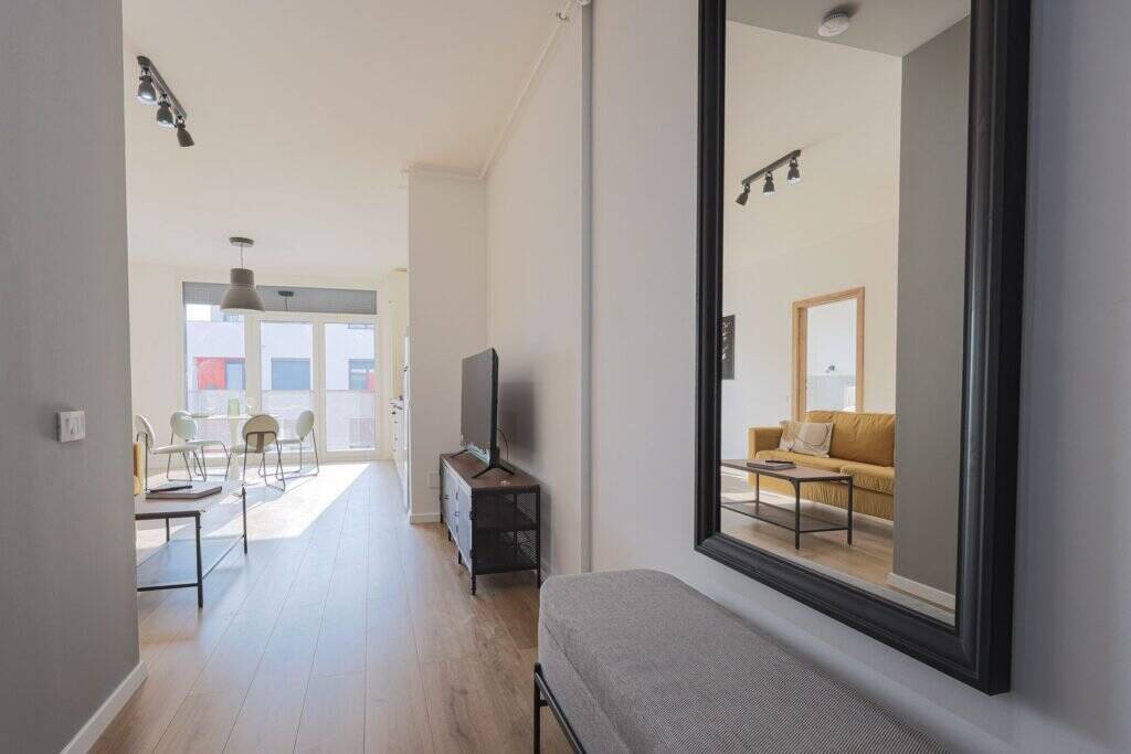Apartament ARED finisat la cheie cu 2 camere si chirias inclus De vânzare Apartament ARED finisat la cheie cu 2 camere si chirias inclus în zona UTA 2 camere 1 dormitor Arad 2