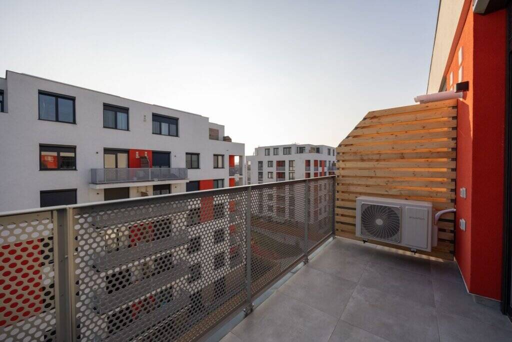 Apartament ARED finisat la cheie cu 2 camere si chirias inclus De vânzare Apartament ARED finisat la cheie cu 2 camere si chirias inclus în zona UTA 2 camere 1 dormitor Arad 8